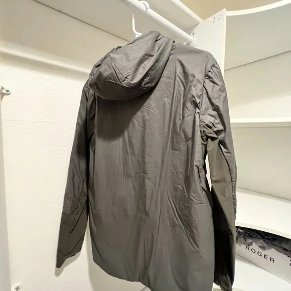 On Running Men's Medium Insulator Jacket Gray - Picture 2 of 5